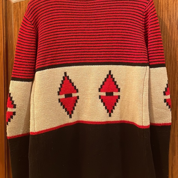BB Dakota Wool Blend Southwest Aztec Red Black Cardigan Sweater Size Medium - Picture 8 of 9